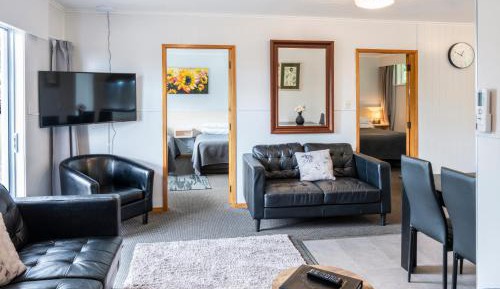 Two Bedroom Unit (6 guests)