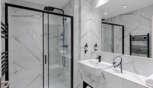 Two-Bedroom Deluxe Apartment