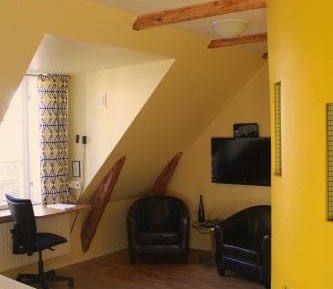 Double Room (160cm Bed)