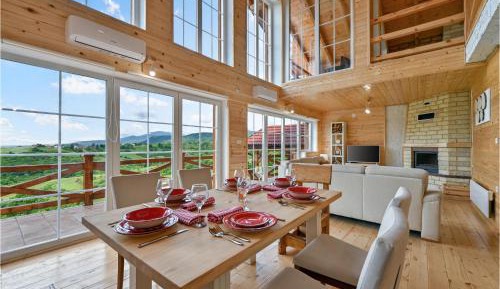 Three-Bedroom Holiday Home 