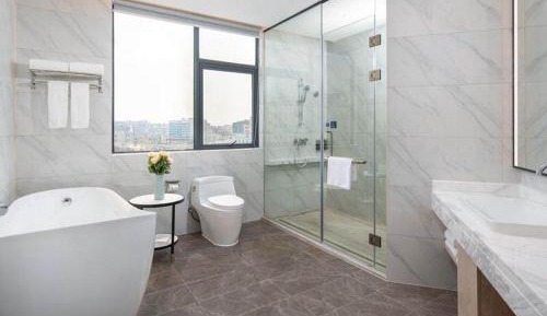 Honorable Suite