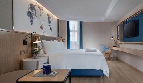 Light Double Room