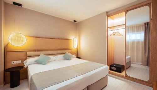 Junior Suite with Garden View