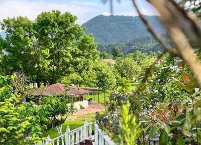 Apartment with Pool View 