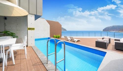 Platinum Pool Villa