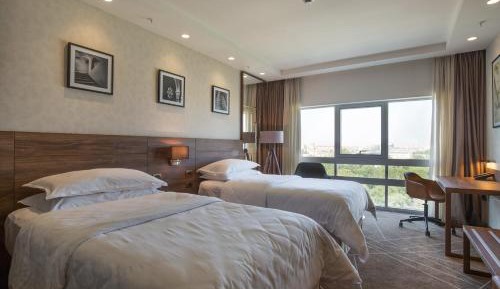Superior Club Room, Signature Club Lounge lounge access