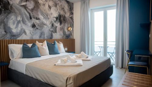 Queen Room with Sea View