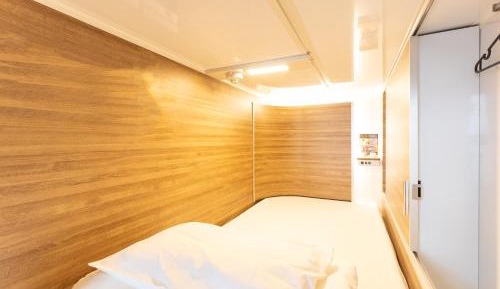 Luxury Female Room - Non-Smoking