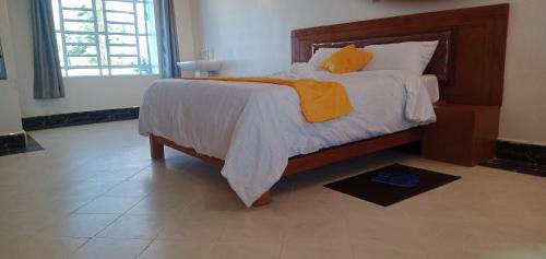 Single Room with Private Bathroom
