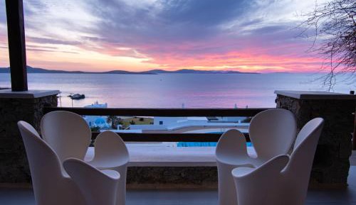 Villa - Beach Front