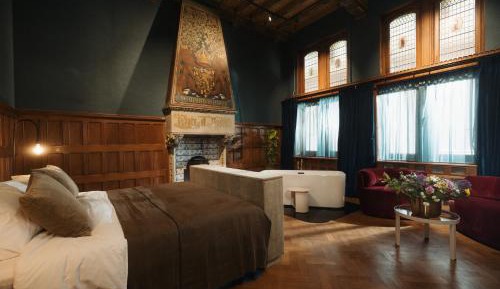 Deluxe Double Room with Bath
