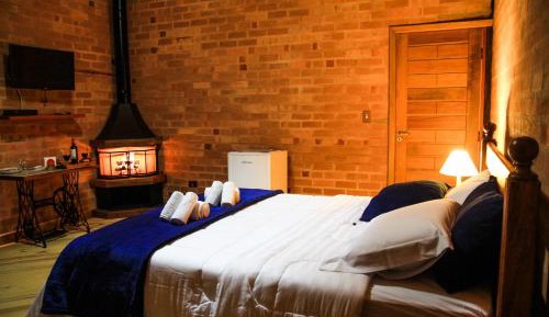 Chalet with Spa Bath (2 Adults)