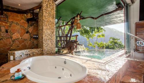 Suite with Private Pool