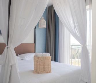 Family Room with Lake View