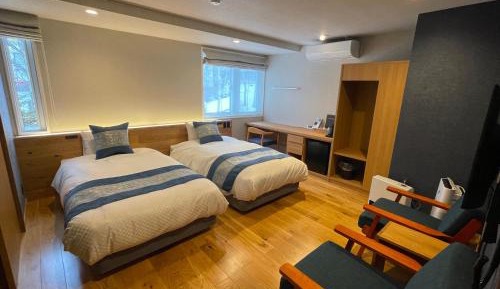 Deluxe Twin Room