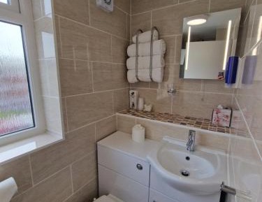 Family Room (2 Adults + 1 Child)