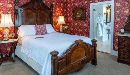 Queen Suite