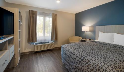 QUEEN SUITE