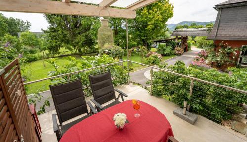 Apartment with Garden View