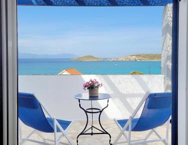 Apartment with Sea View - First Floor 