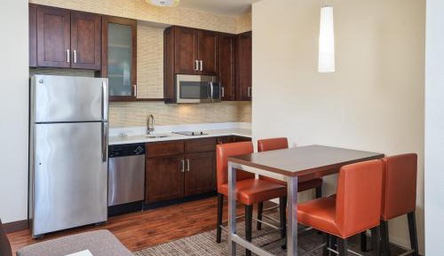 One-Bedroom Suite with One King Bed