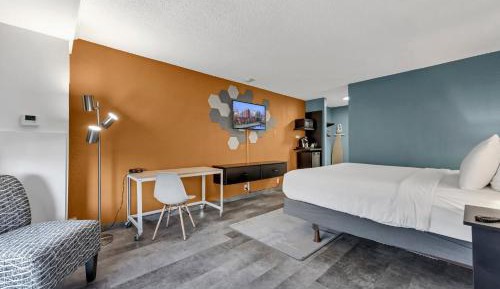 Deluxe King Room