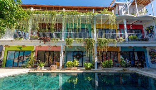 Queen Room with Pool View