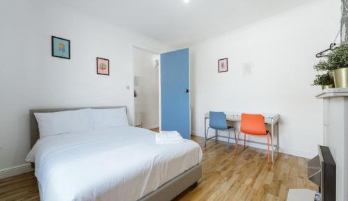 Double Room with Shared Bathroom