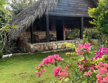 Deluxe Bungalow with Garden View