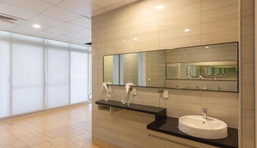 Single Room with Shared Bathroom