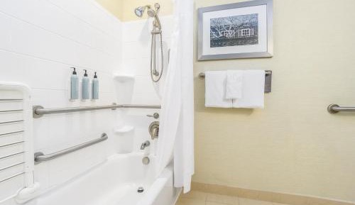 King Room with Sofa Bed and Adapted Tub - Mobility and Hearing Accessible