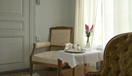 Twin Room with Shared Bathroom