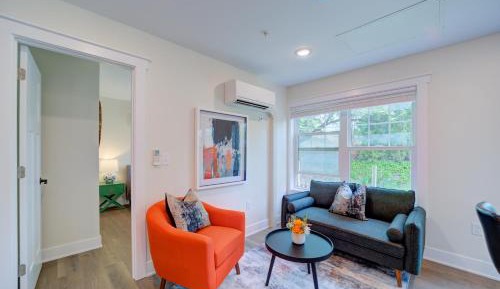 Deluxe Queen Suite