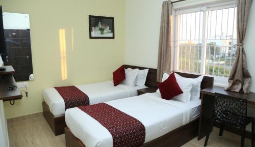Standard Twin Room