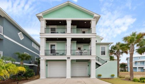 Five-Bedroom Holiday Home