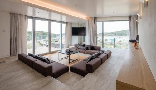 Panorama Suite - Partial Sea View with Breakfast for 2, Swimming Pool Access for 2 and Amenity