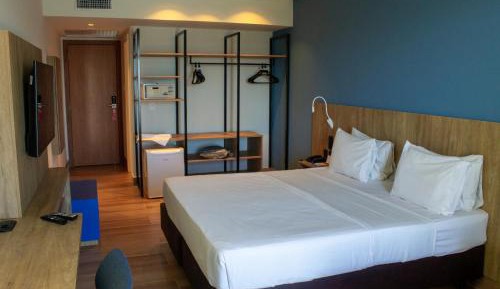 Queen Room with Balcony