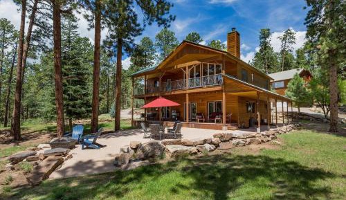 Three-Bedroom Holiday Home 