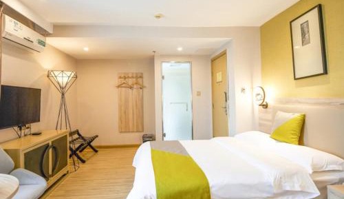 Feature Double Room