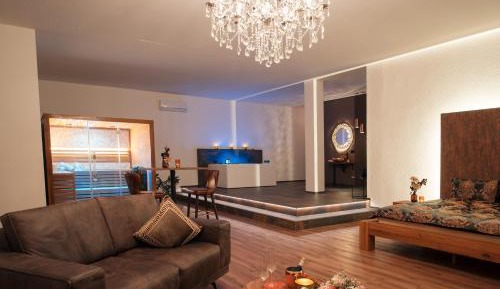 King Suite with Spa Bath