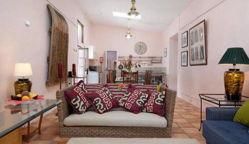 Superior One-Bedroom Apartment