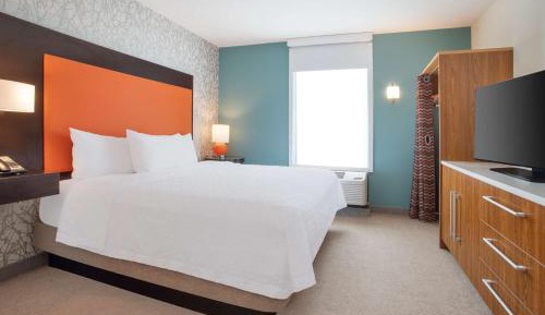 One-Bedroom King Suite - Non-Smoking