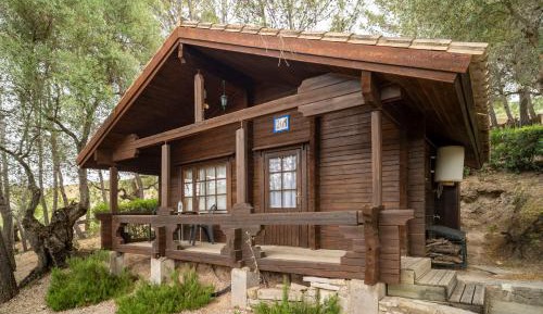 Log Cabin  (4 people)