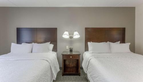 Room with Two Queen Beds - Non-Smoking