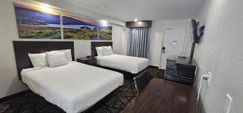 Double Room with Two Double Beds - Non-Smoking