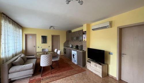 Deluxe Apartment