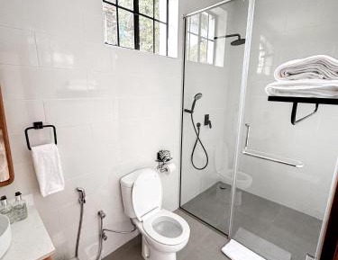 Twin Room with Bathroom