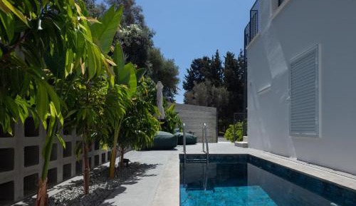 Suite with Private Pool