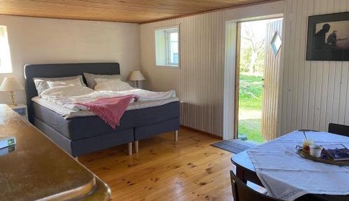 One-Bedroom House