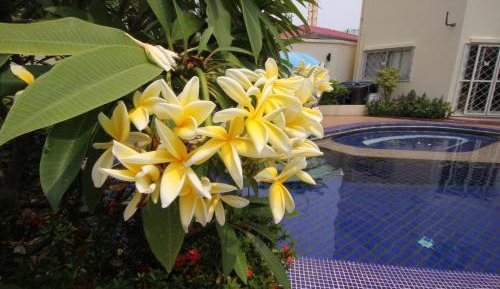 Two Bedroom Balcony Apartment With Spa Bath